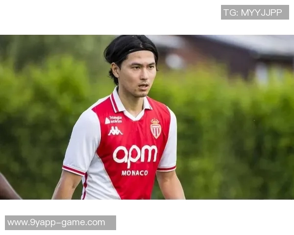 法甲官方祝福南野拓实期待他赛季复出并参与世界杯盛事